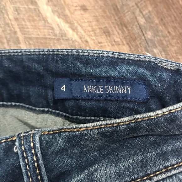 Seven7 Distressed Rhinestone Embellished Jeans 4 - Picture 6 of 8